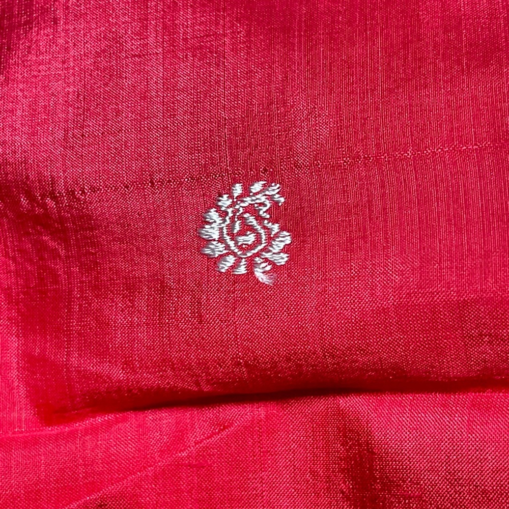 Bright red patterned scarf free in bundle - Picture 4 of 7